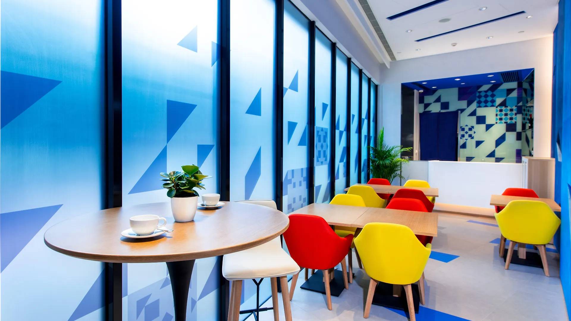 Holiday Inn Express Macau City Centre By Ihg Hotel
